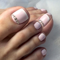 manicure-pedicure-headacase-7B2689443-3998-9419-4DE1-9ADA2E97C788.jpg